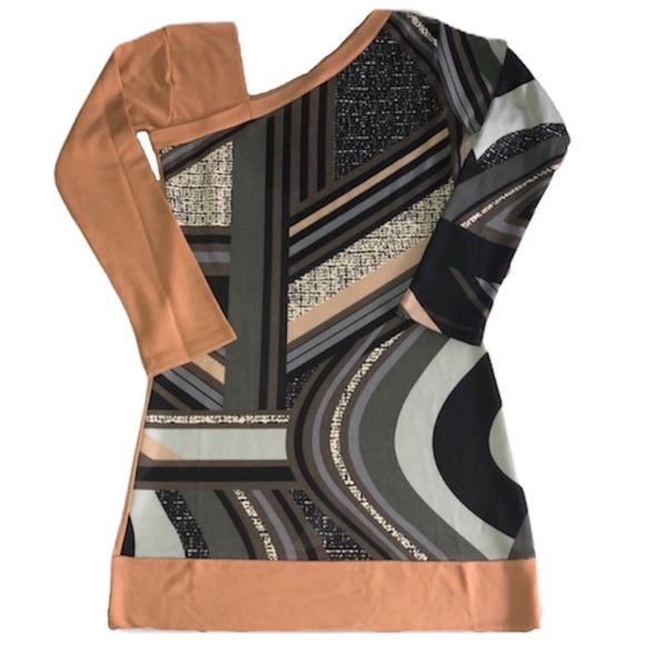 Geometric Printed Asymmetrical Bodycon Dress - Picture 6 of 13
